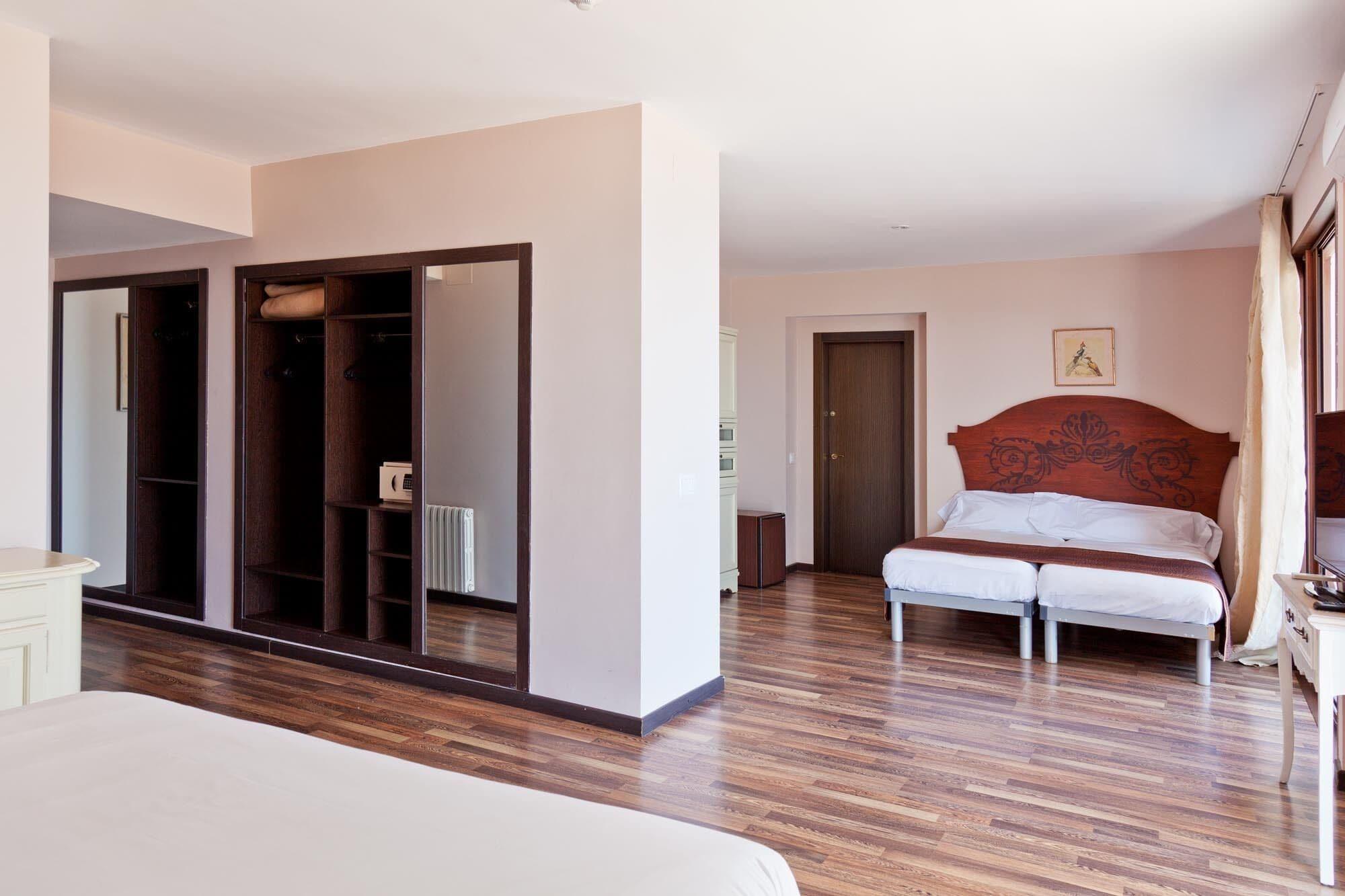 Hotel Roger De Flor By Seleqtta Льорет-де-Мар Экстерьер фото